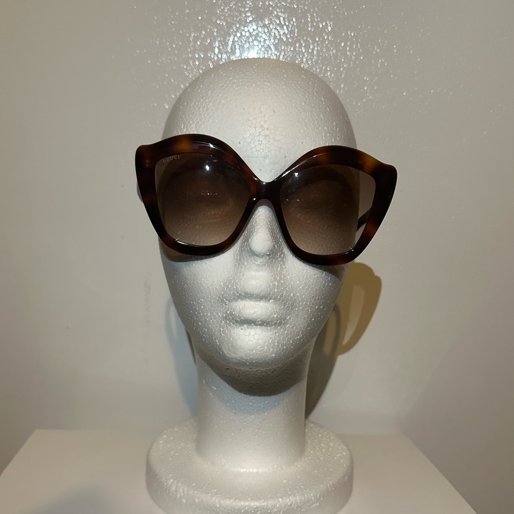 Authentic Gucci Tortoise Shell Cat Eye Sunglasses… - image 3